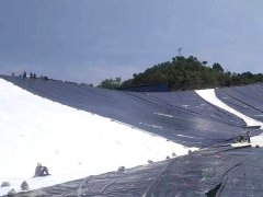 沼氣池土工膜鋪設(shè)過(guò)程中該如何節(jié)約材料？