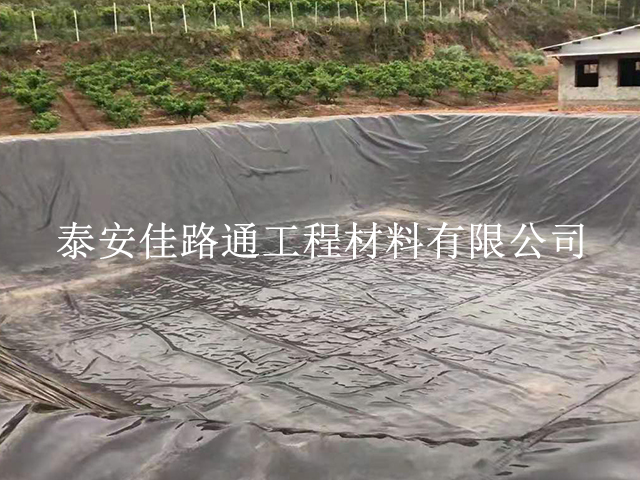 解決沼氣池防滲土工膜出現(xiàn)的鼓脹問(wèn)題 解決沼氣池防滲土工膜出現(xiàn)的鼓脹問(wèn)題