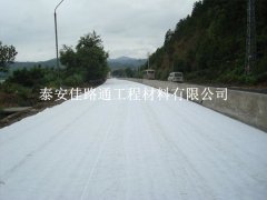 復(fù)合土工膜對(duì)施工環(huán)境有什么要求呢？