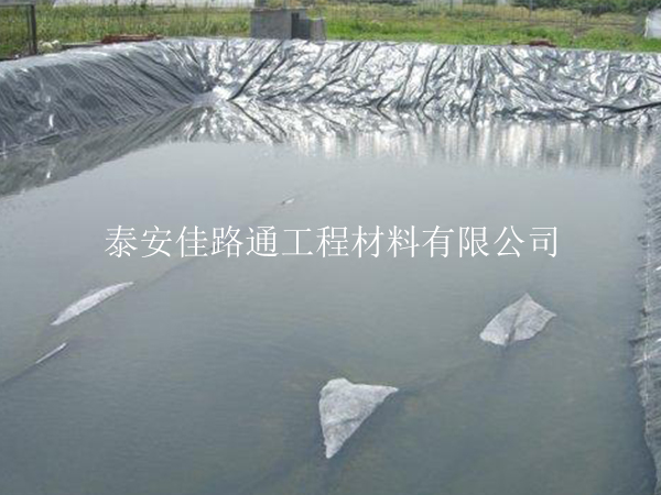 哪些因素是會影響魚塘防滲膜的溶化速度？