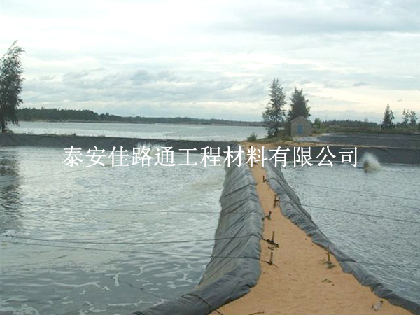 炭黑加入魚塘防滲膜，為其性能增強(qiáng)做貢獻(xiàn)