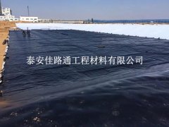 污水處理防滲膜鋪設(shè):需規(guī)避的關(guān)鍵問題與策略