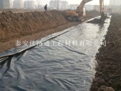 焊接機(jī)焊接魚(yú)塘防滲膜施工規(guī)范：簡(jiǎn)約高效，創(chuàng)