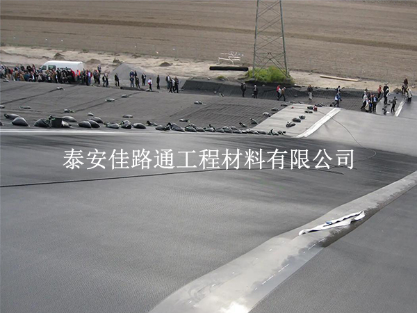 污水處理防滲膜裁剪不浪費(fèi)還防漏？5 個(gè)關(guān)鍵技巧一次講透