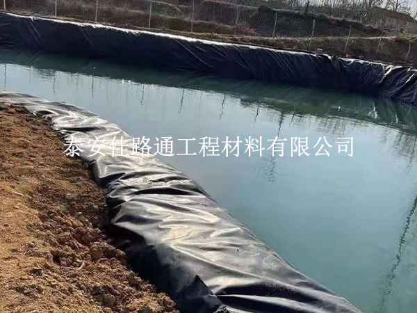 養(yǎng)殖防滲膜施工怎么做？科學(xué)方法在這里