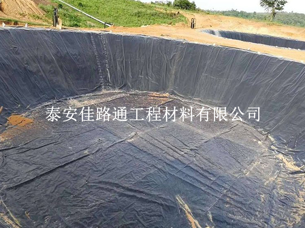 沼氣池防滲膜破損修復(fù)技巧：精準(zhǔn)處置，杜絕滲漏隱患