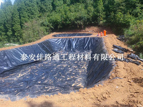 蓄水池防滲膜鋪完就漏？九成問題都出在這些細(xì)節(jié)上